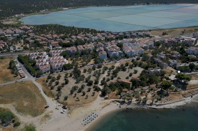 Ayvalık Sahil Bandında Kıymetli Bir Arsanın Yetkisini Alma Aşamasındayım.