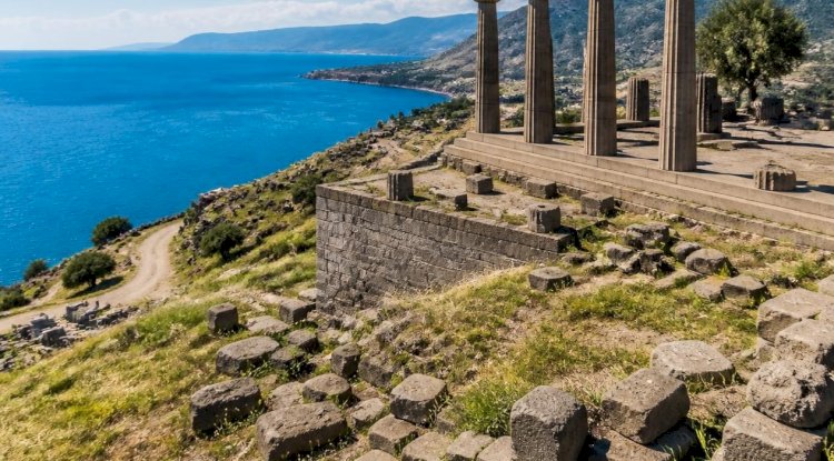 Tarihin ve Masmavi Denizin Buluştuğu Yer: Assos | Kuzey Ege’nin Değerli Yaşam Destinasyonu