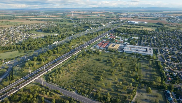Which region stands out for land and property investment: Edirne-Kırklareli or Silivri-Tekirdağ?