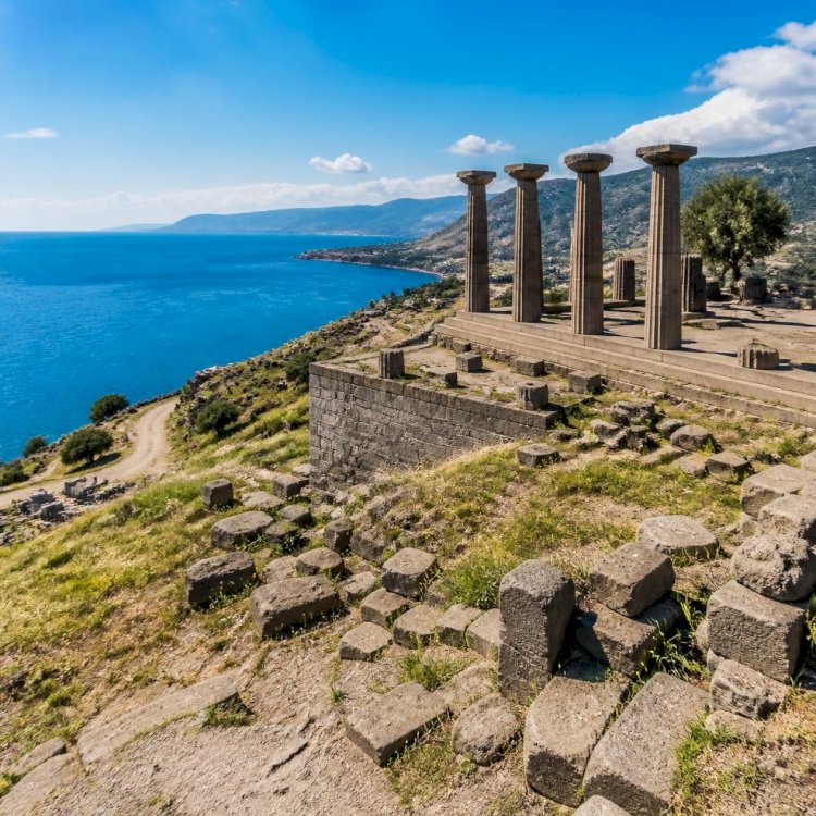 Tarihin ve Masmavi Denizin Buluştuğu Yer: Assos | Kuzey Ege’nin Değerli Yaşam Destinasyonu